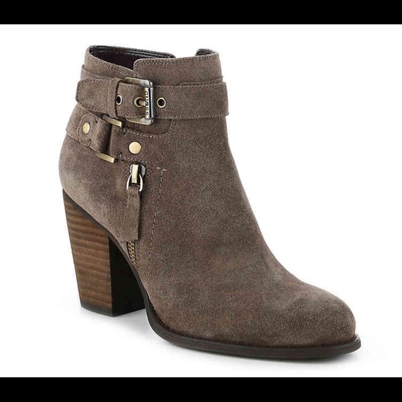 Guess Flora Booties - Picture 1 of 7